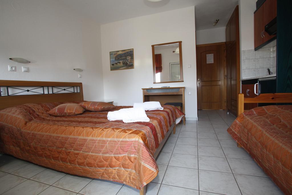 Ferienwohnung Badis Haus Toroni Zimmer foto